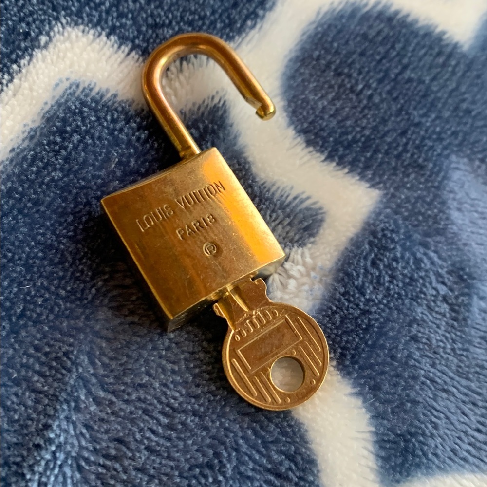 RARE Louis Vuitton #218 Brass Gold 200 Series Lock & Key Set